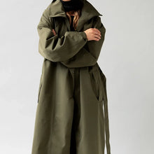 Afbeelding in Gallery-weergave laden, Silent Shelter Coat
